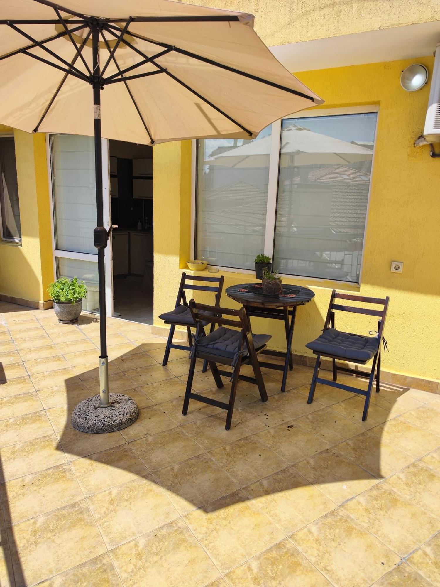Art Apartment Kiril And Metodi Square Burgas Phòng bức ảnh