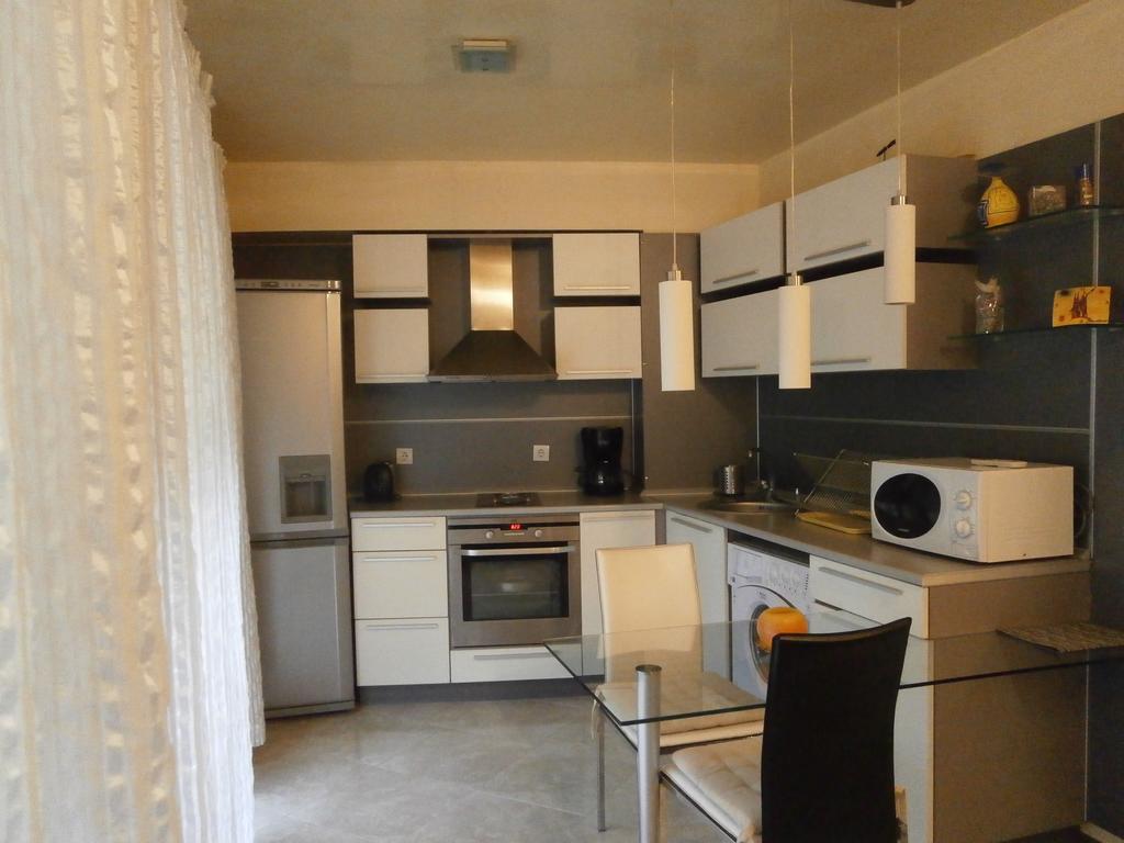 Art Apartment Kiril And Metodi Square Burgas Phòng bức ảnh