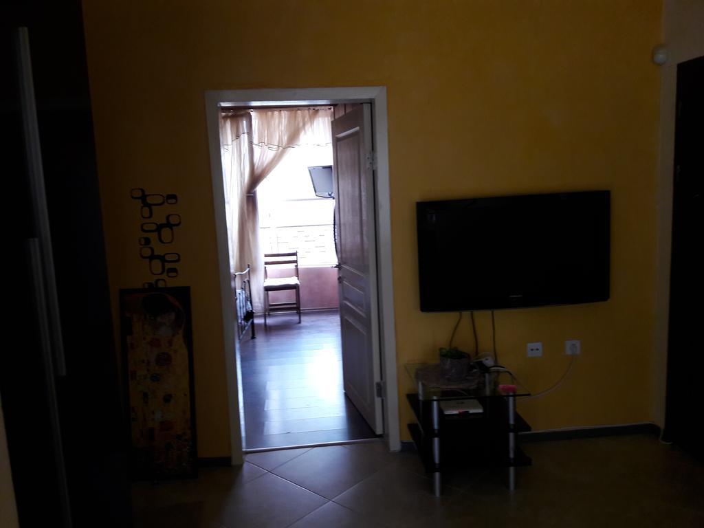 Art Apartment Kiril And Metodi Square Burgas Ngoại thất bức ảnh