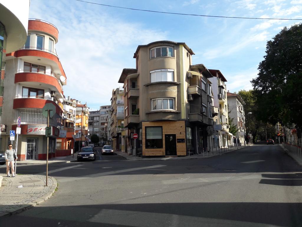 Art Apartment Kiril And Metodi Square Burgas Ngoại thất bức ảnh